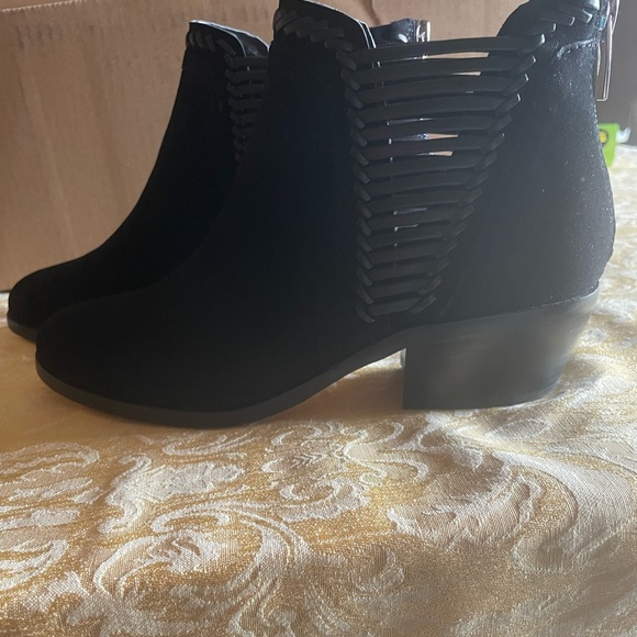 Vince Camuto Black Suede Boots Size 6.5 - Picture 3 of 4